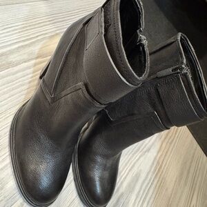 Women’s Black Leather Boots